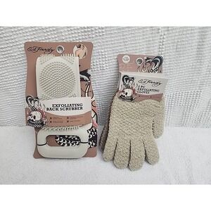 New Ed Hardy‎ Exfoliating Bath Set Exfoliating Back Scrubber & 2 Pack Gloves B1